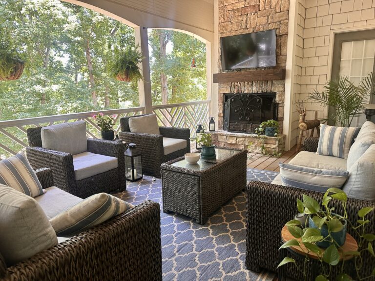 How to Create a Cozy Outdoor Porch You’ll Never Want to Leave